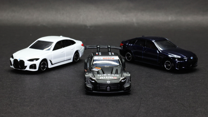 今回のトミカはどちらも1/65スケールとなっています