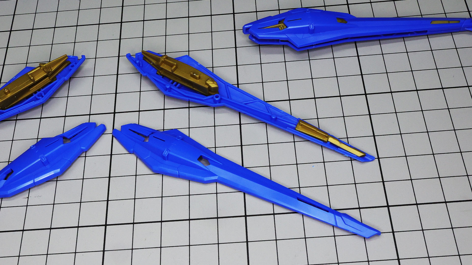 特に接続部を構成するフレームパーツはディテールにもなっているので組んで確認して楽しい部分です