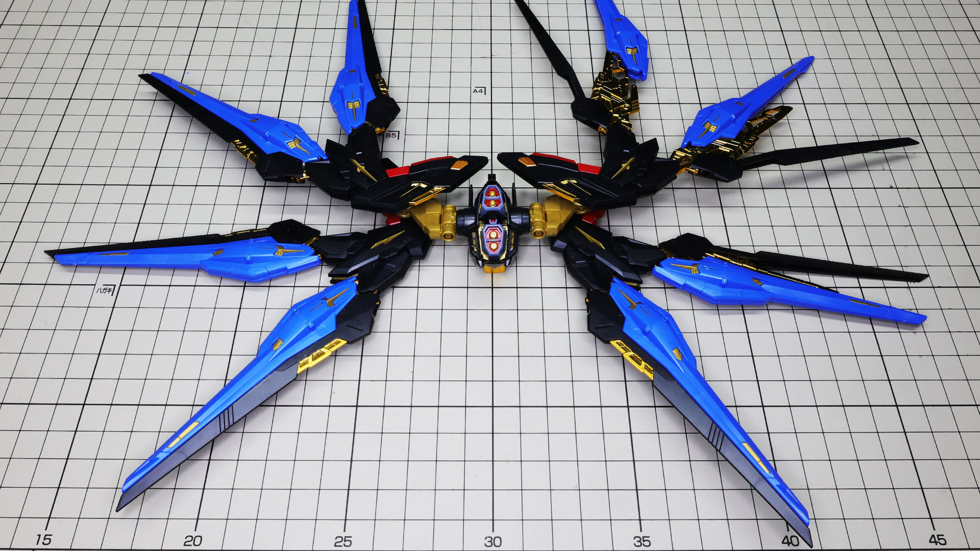 展開すると大迫力に！