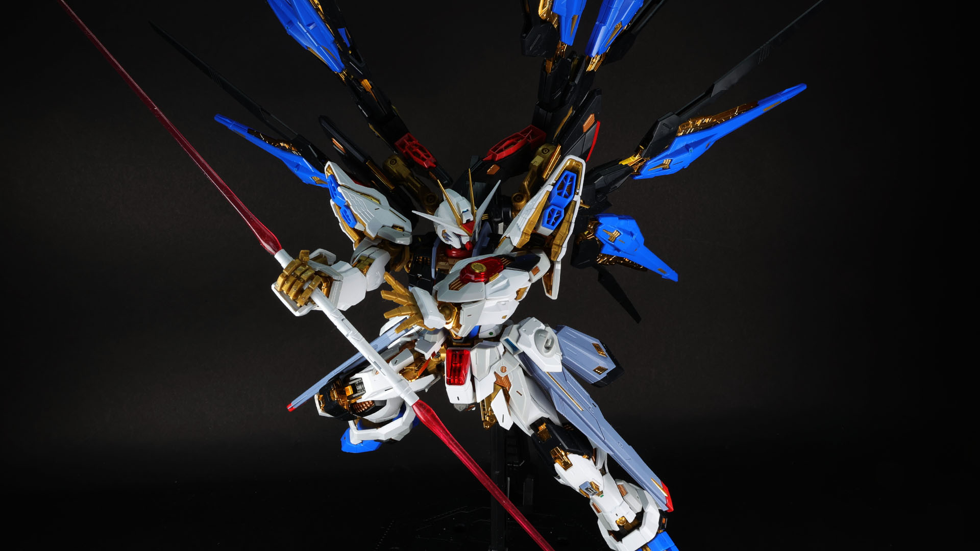 引き出し式による股関節拡張によって脚をクロスさせられます