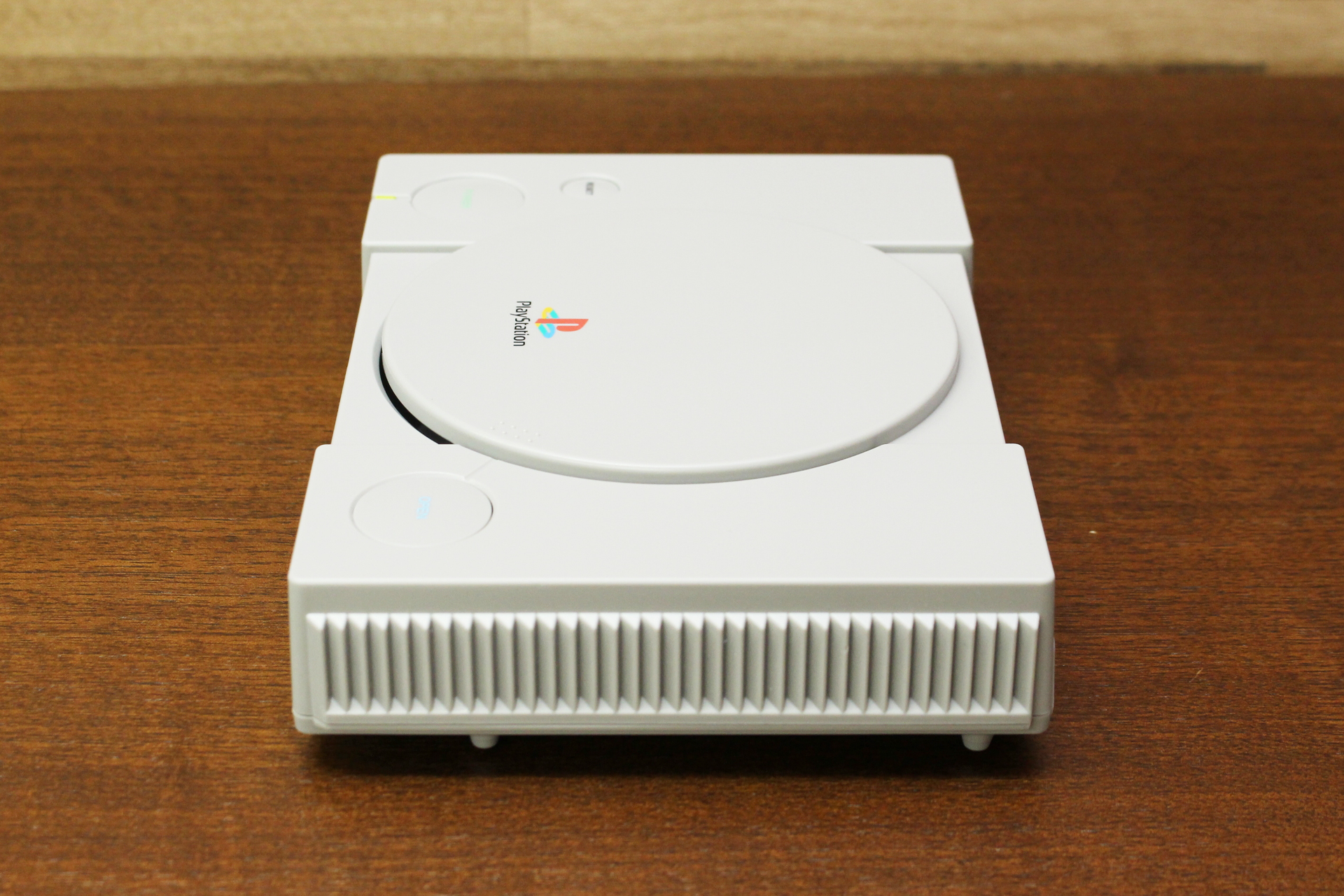 懐かしさあふれる初代PS。今から28年前の1994年12月に発売された