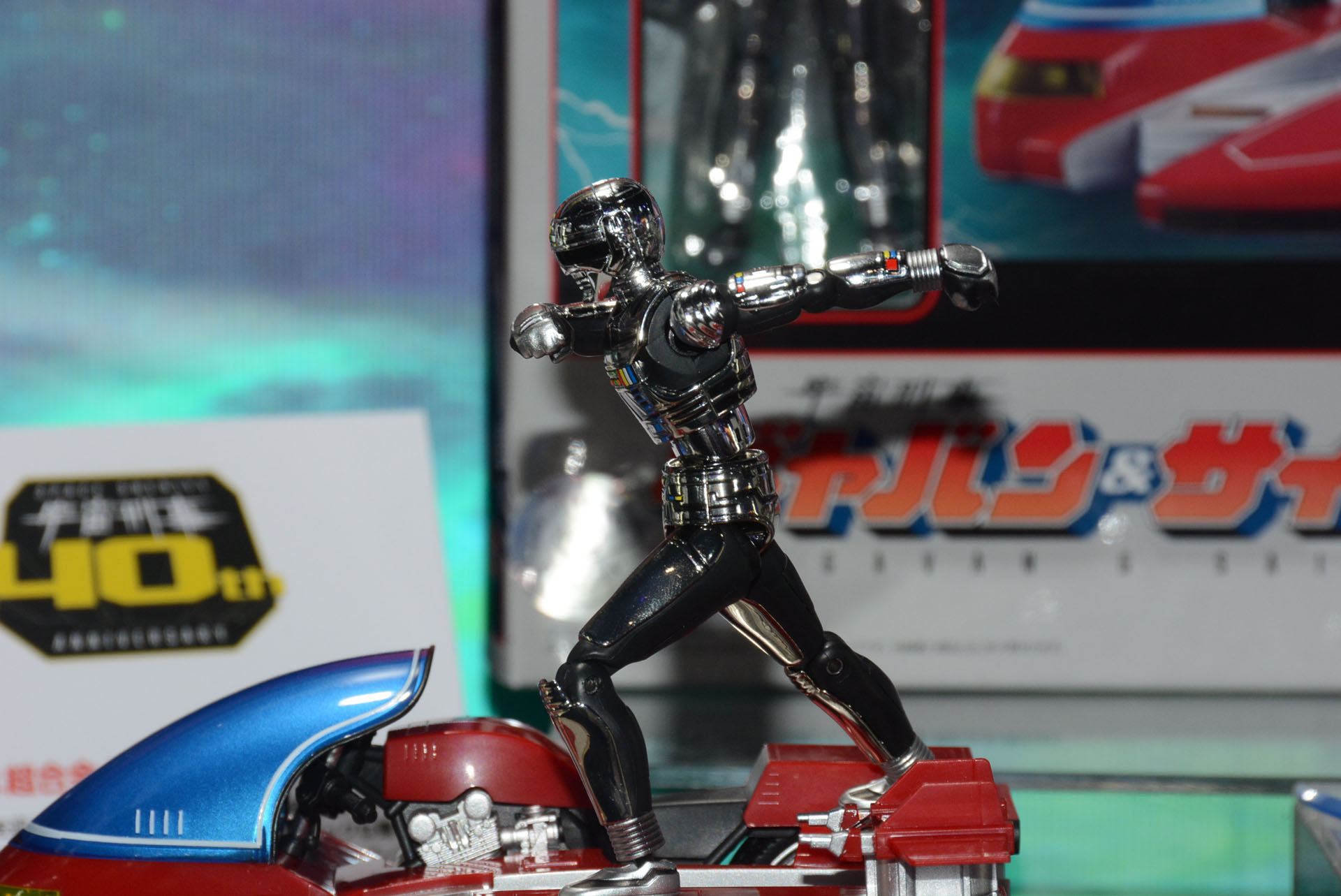 様々なポーズが可能で、しっかり関節を保持する