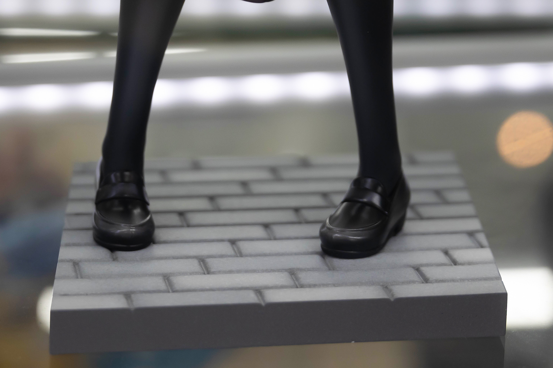 台座部分は高校の石畳のような雰囲気だ