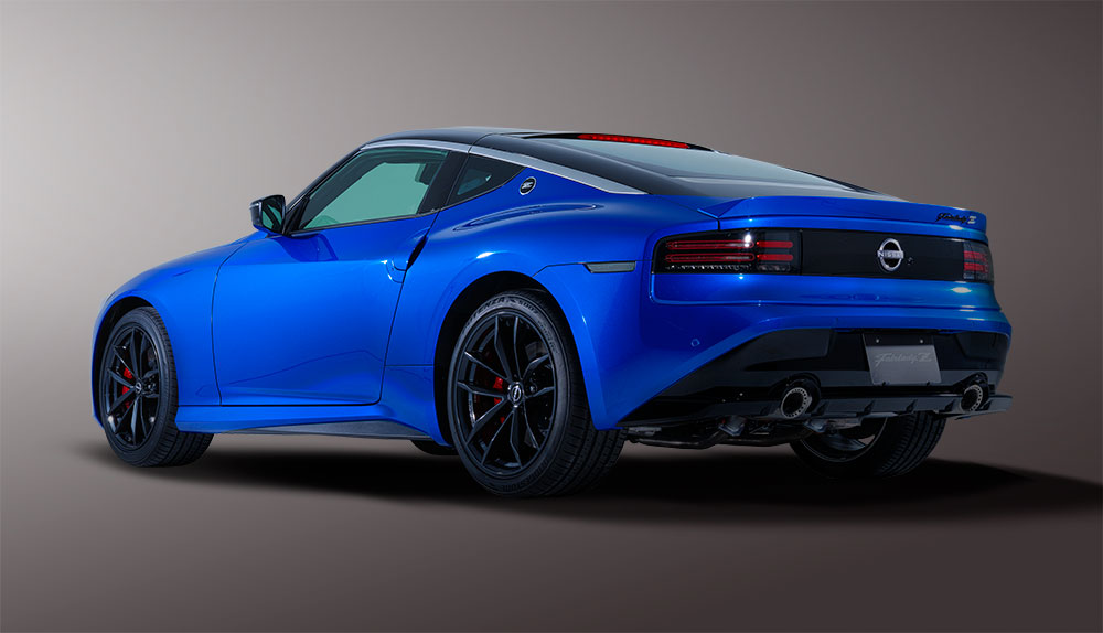 実車 NISSAN フェアレディZを展示