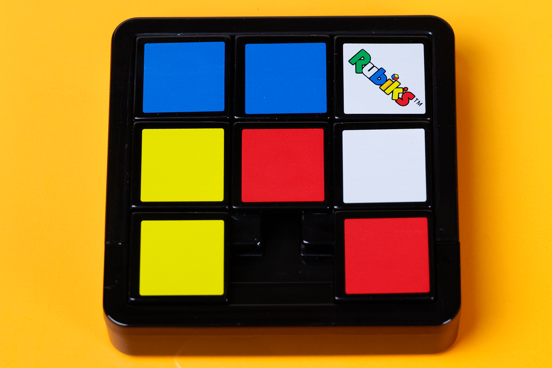 パネルをスライドしてパズルを完成させよう