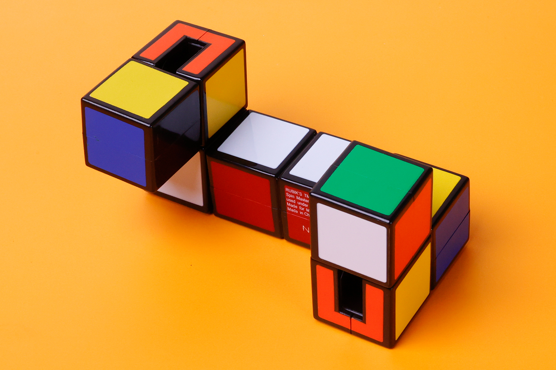 まずは触ってみて、どんな形になるのか確かめていこう！