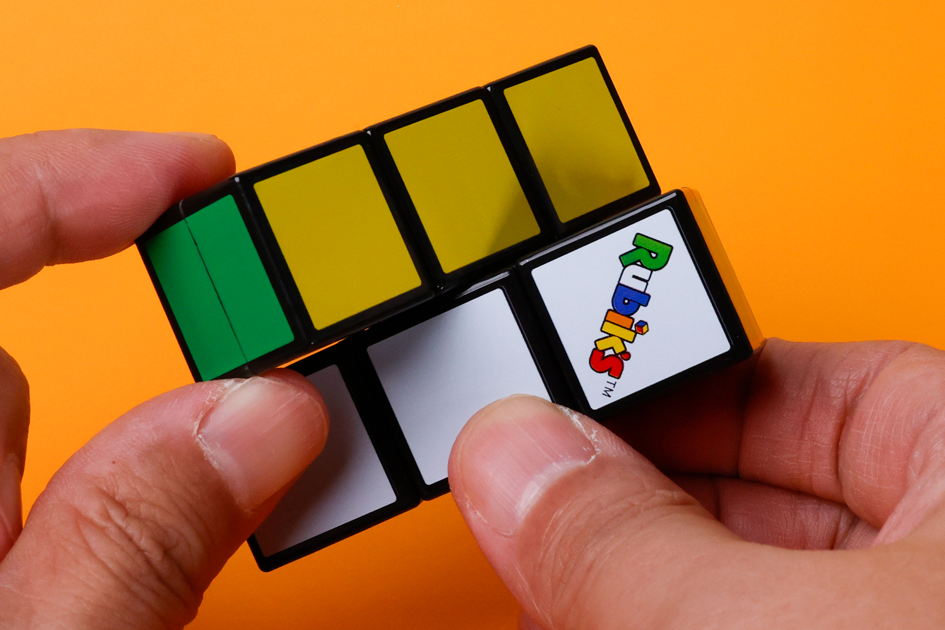 このように、水平方向に回転もできる