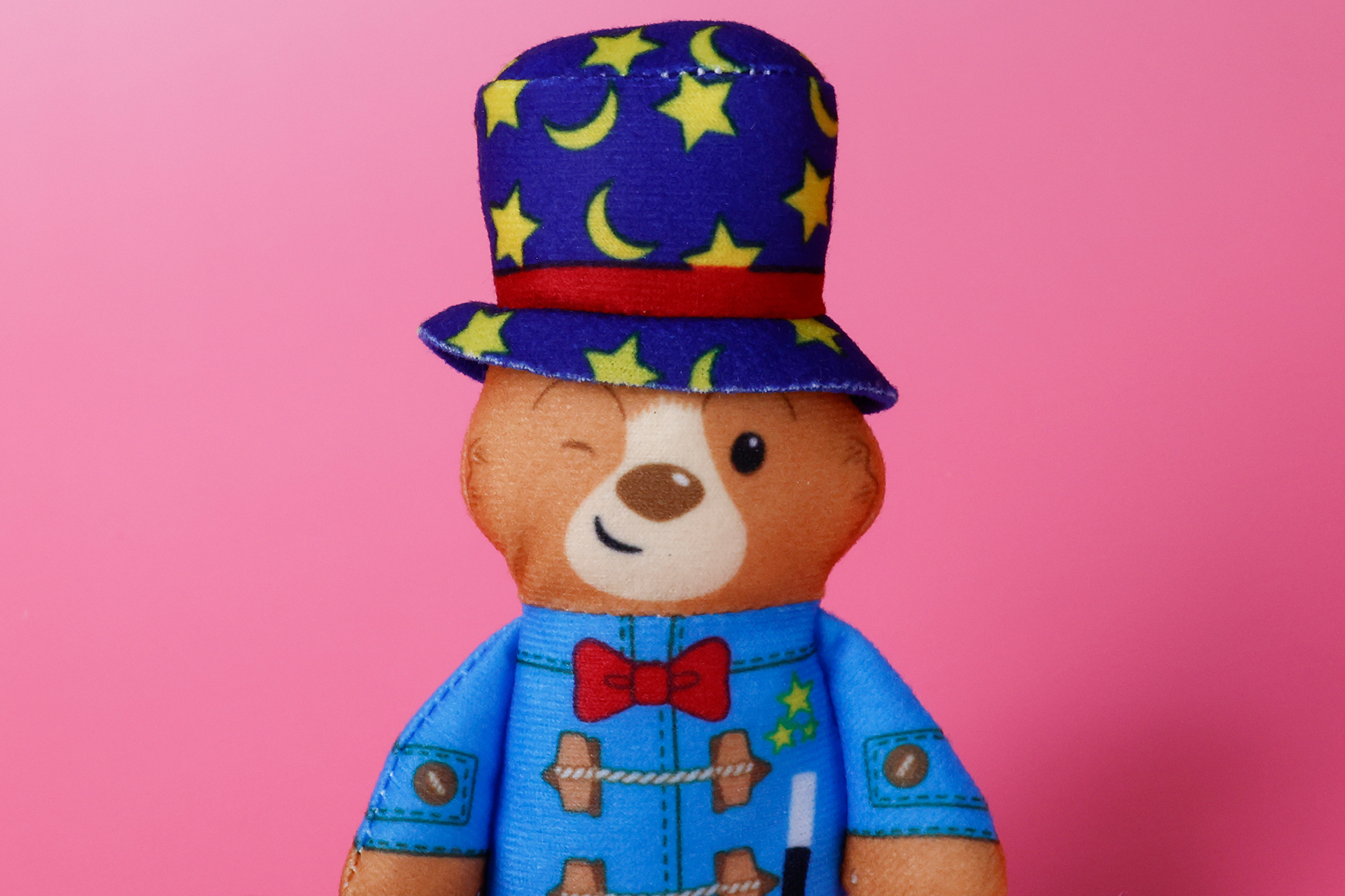 ウィンクした表情がかわいらしいパティントン