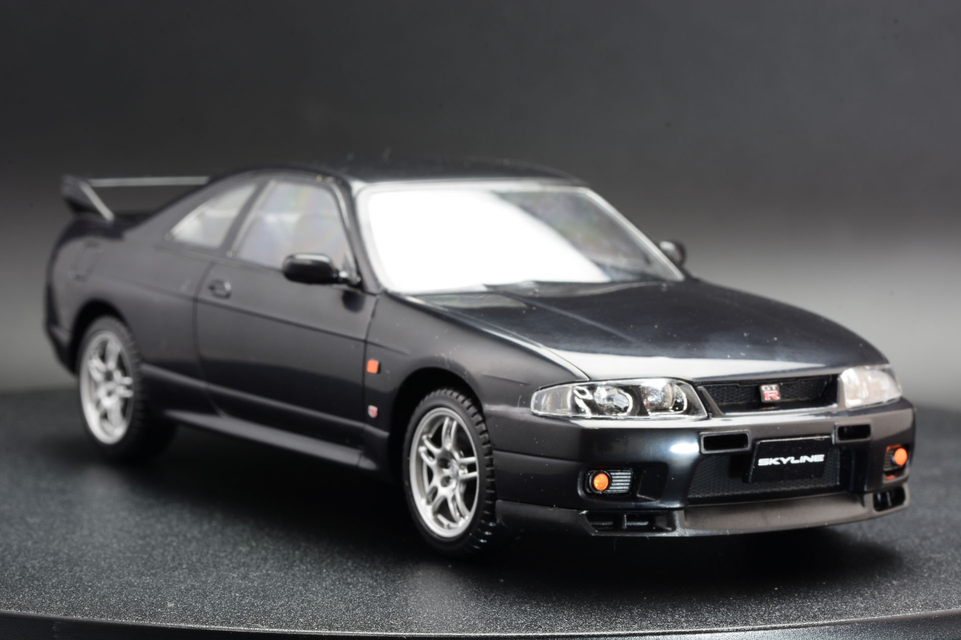 R33はかなり大型のスポーツカーだ