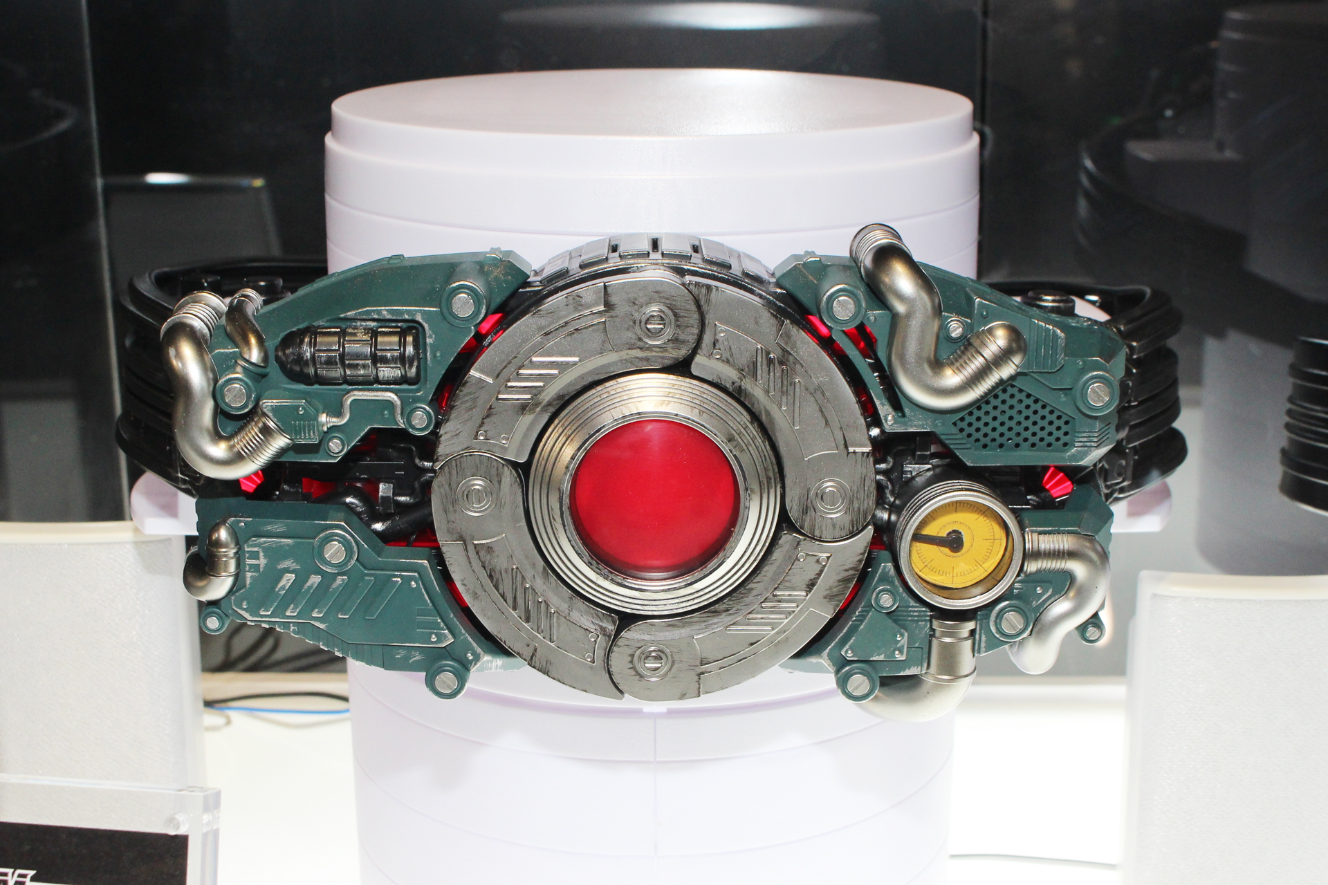 「CSM 変身ベルト 世紀王サンドライバー」。2023年3月発売予定。価格は44,000円（税込）。プレミアムバンダイ販売商品