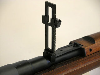 ホップがあるのでサイトを立てて使用することはない。出荷前の試射（マルイ・ベアリングバイオ0.25g使用）でホップ調整済み