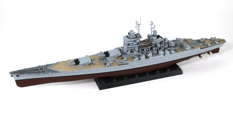 1/700フランス海軍リシュリュー級 戦艦 ジャン・パール完成品(フルハル仕様) ピットロード、フランス海軍最後の戦艦「ジャン・バール」プラモデル