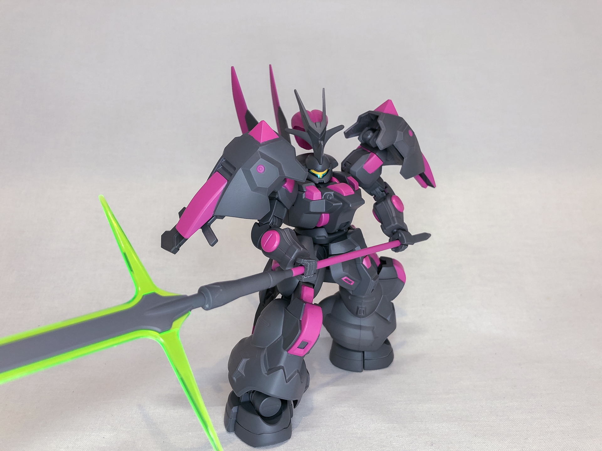 ビームパルチザンを構えてみました。ディランザといえばこのポージングですね。