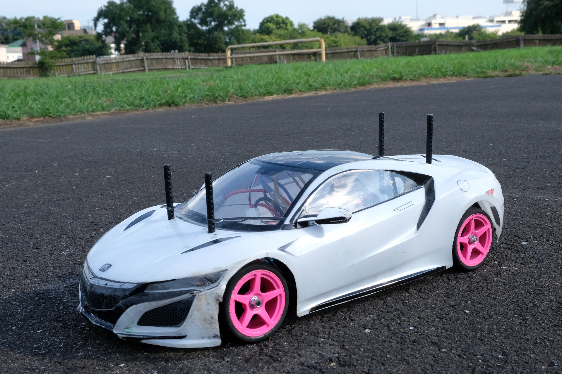 上奥富運動公園ラジコンサーキットでのNSX