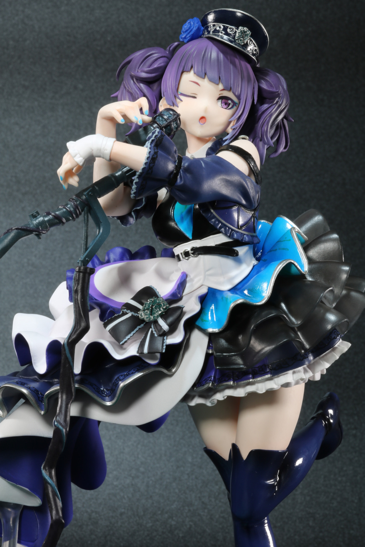 あおり視点はライブの最前列で見るような雰囲気に