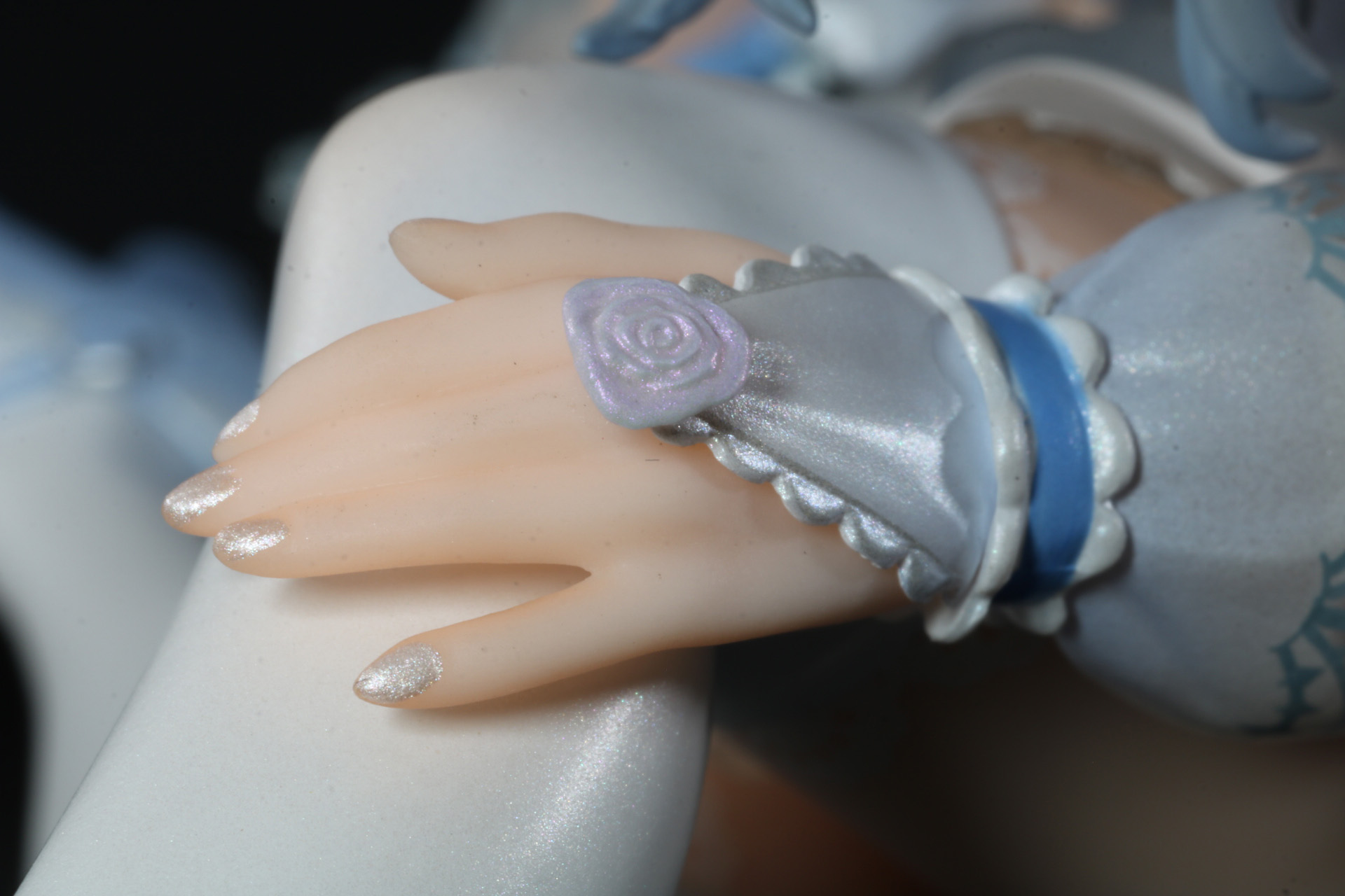 手元も細かく表現されている