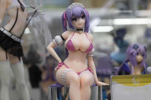 特別企画】【あみあみ展示撮り下ろし】机に置けば仕事や勉強も捗るかも ...