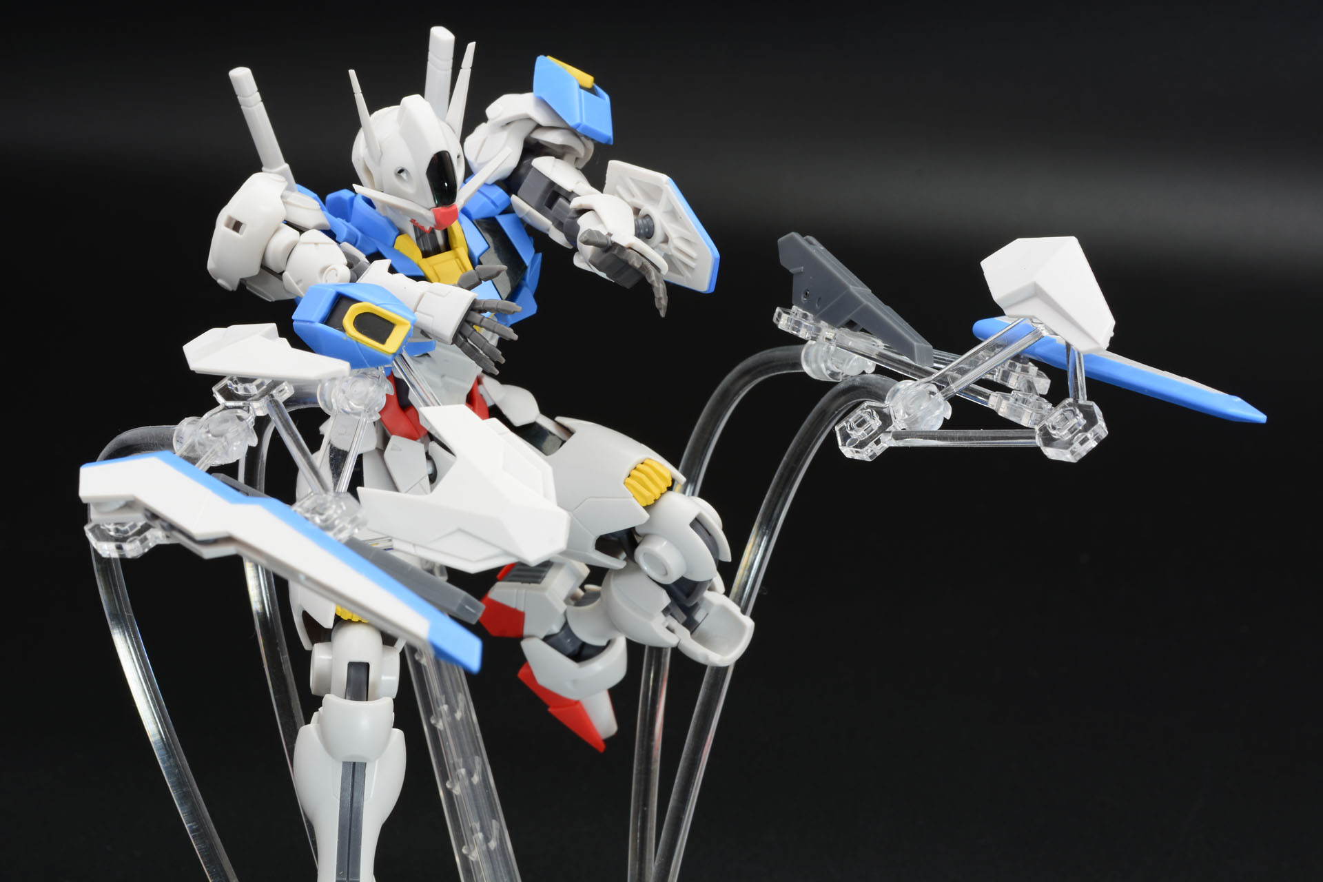 カーブを描く支柱が、ガンビットの動きの勢いを感じさせる。アニメのガンビットの動きをどう再現するか色々試せそうだ