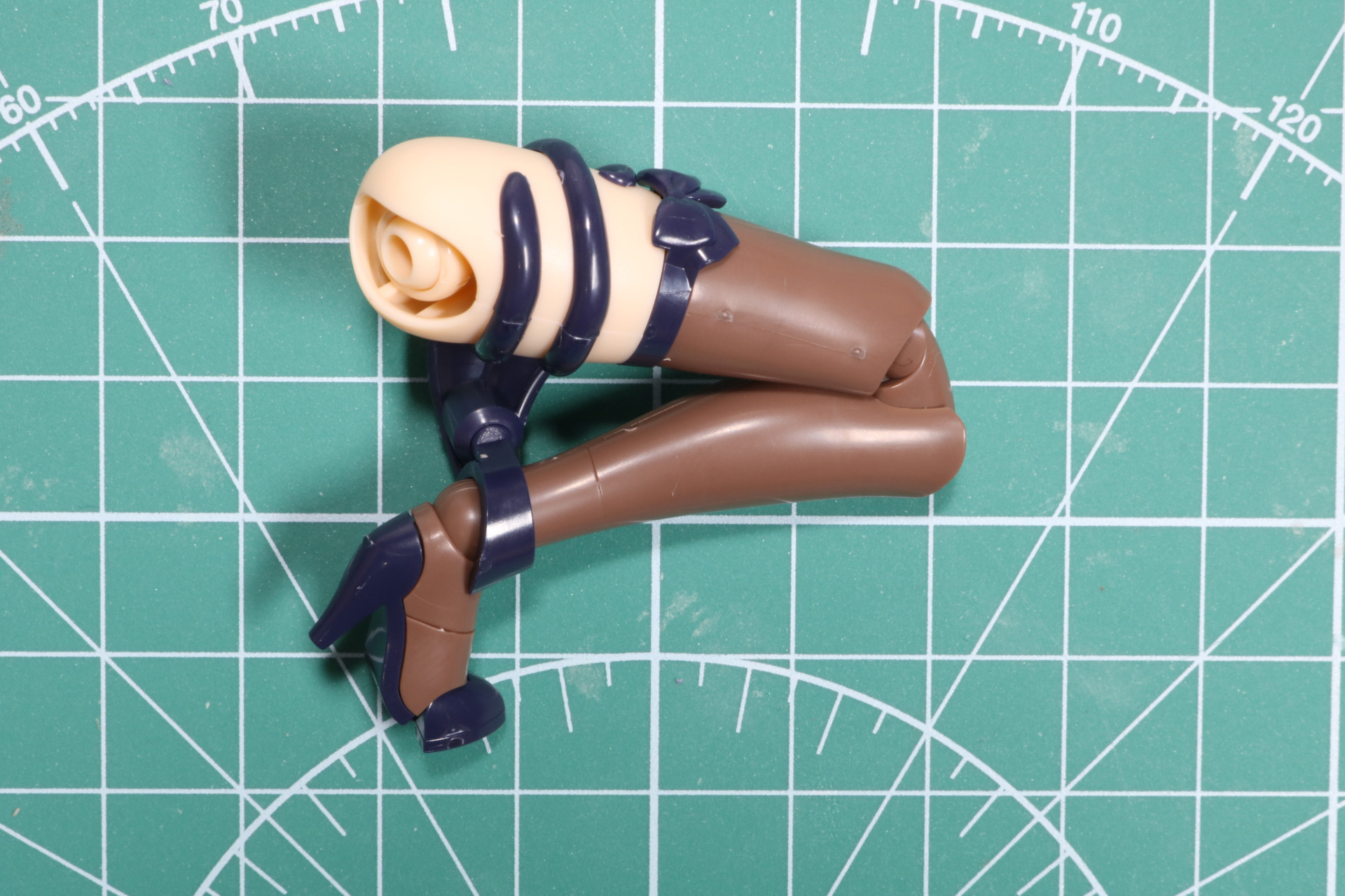 左足も右足同様に可動する