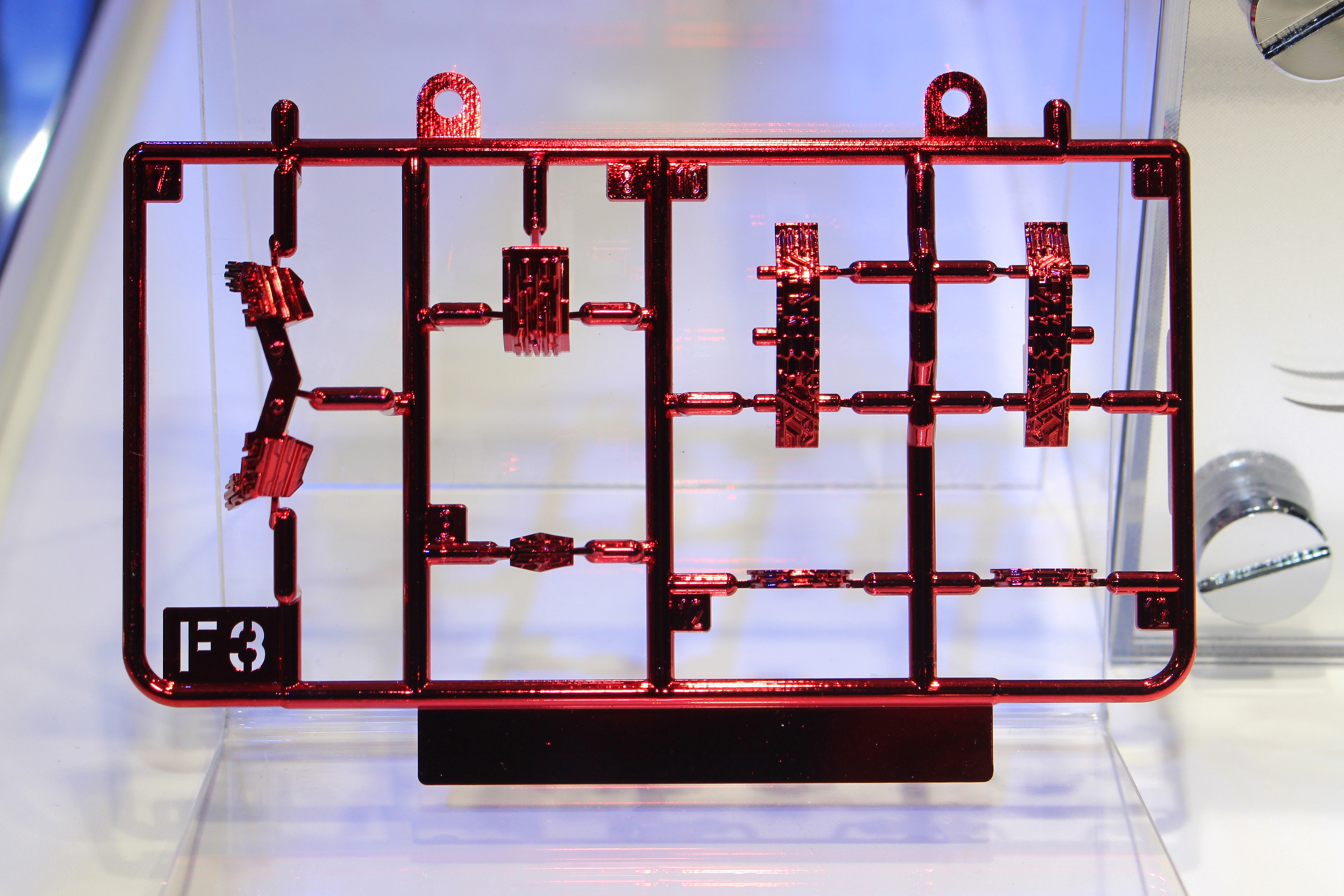 シェルユニットの内部に使われるメッキパーツ