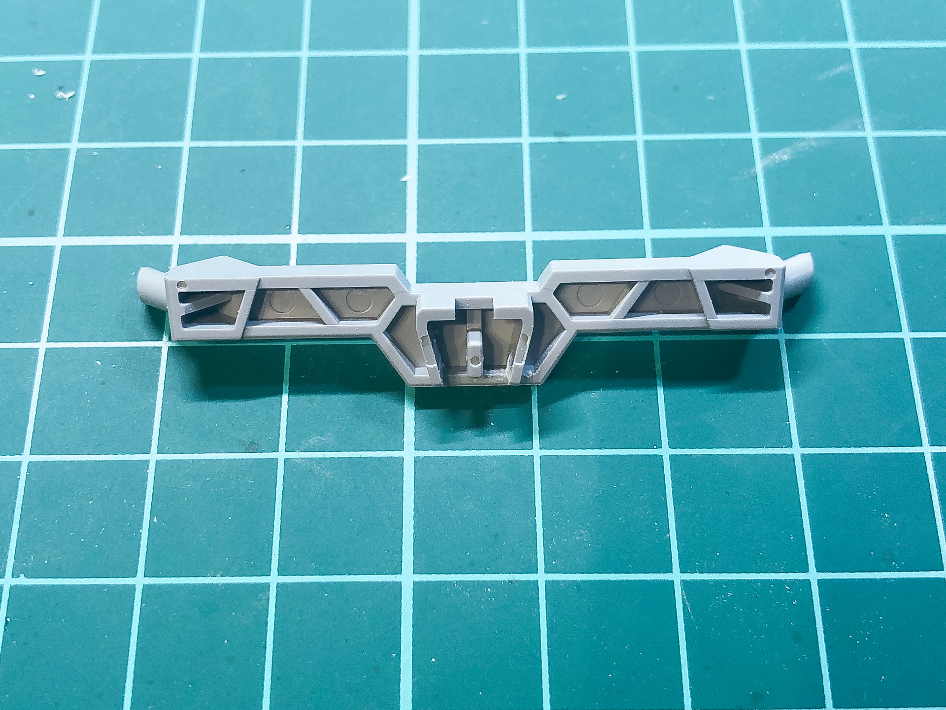 一部パーツには肉抜きが多くあります。