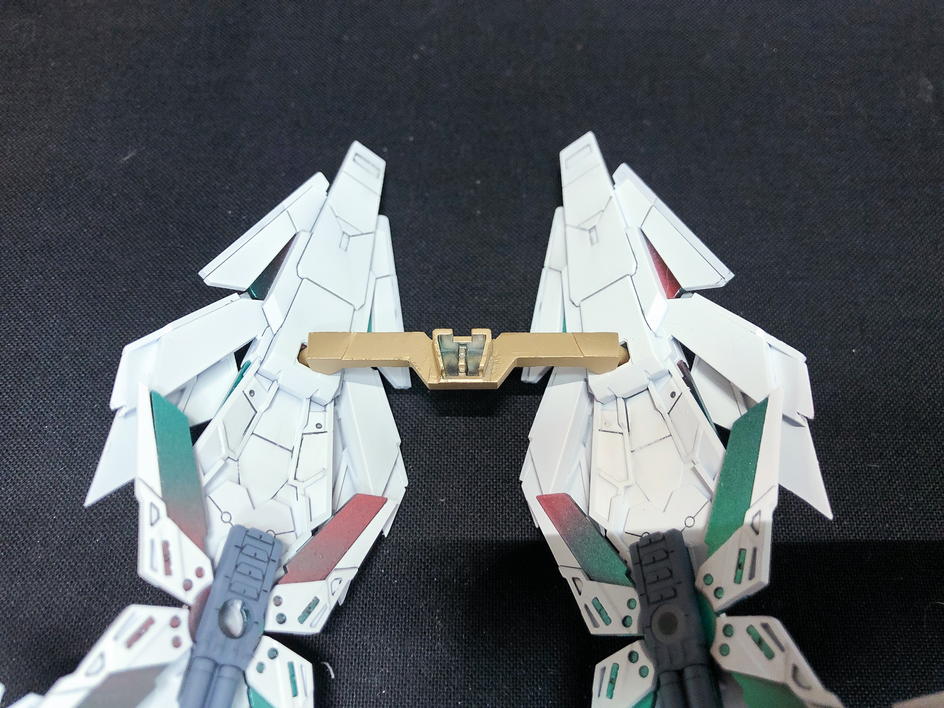 肉抜き部のアップ。組み立て時にあまり見えない部分ではありますが埋めておくことでチラッと見えた時の重量感を増しています。