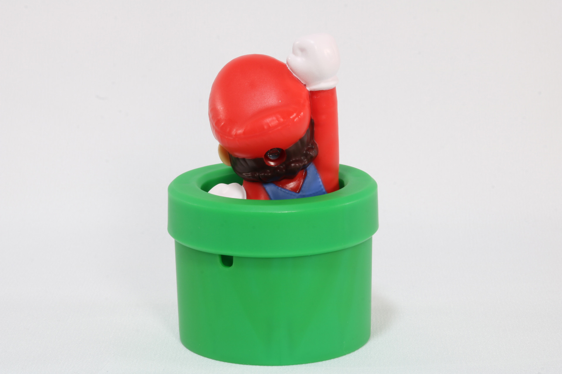 トレードマークの帽子と髭もしっかり再現されている