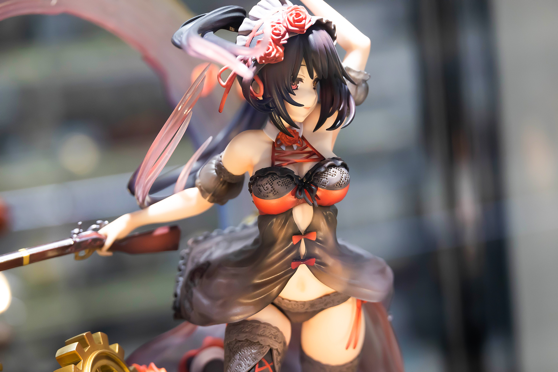 随所にクリアパーツが使われており、作品全体の質感を押し上げている感じだ