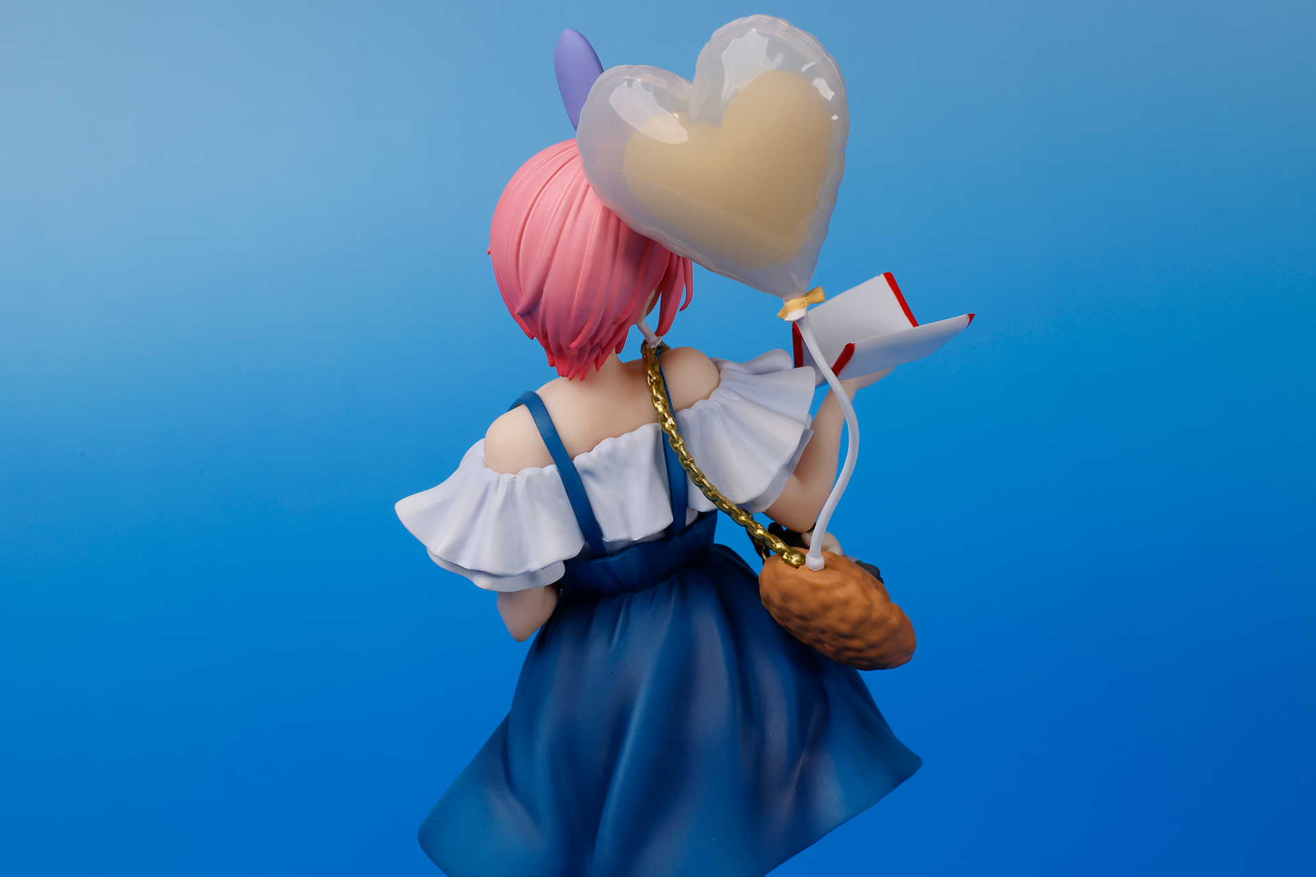 イラストでは見られない角度から眺めることができるのも、フィギュアならではだ