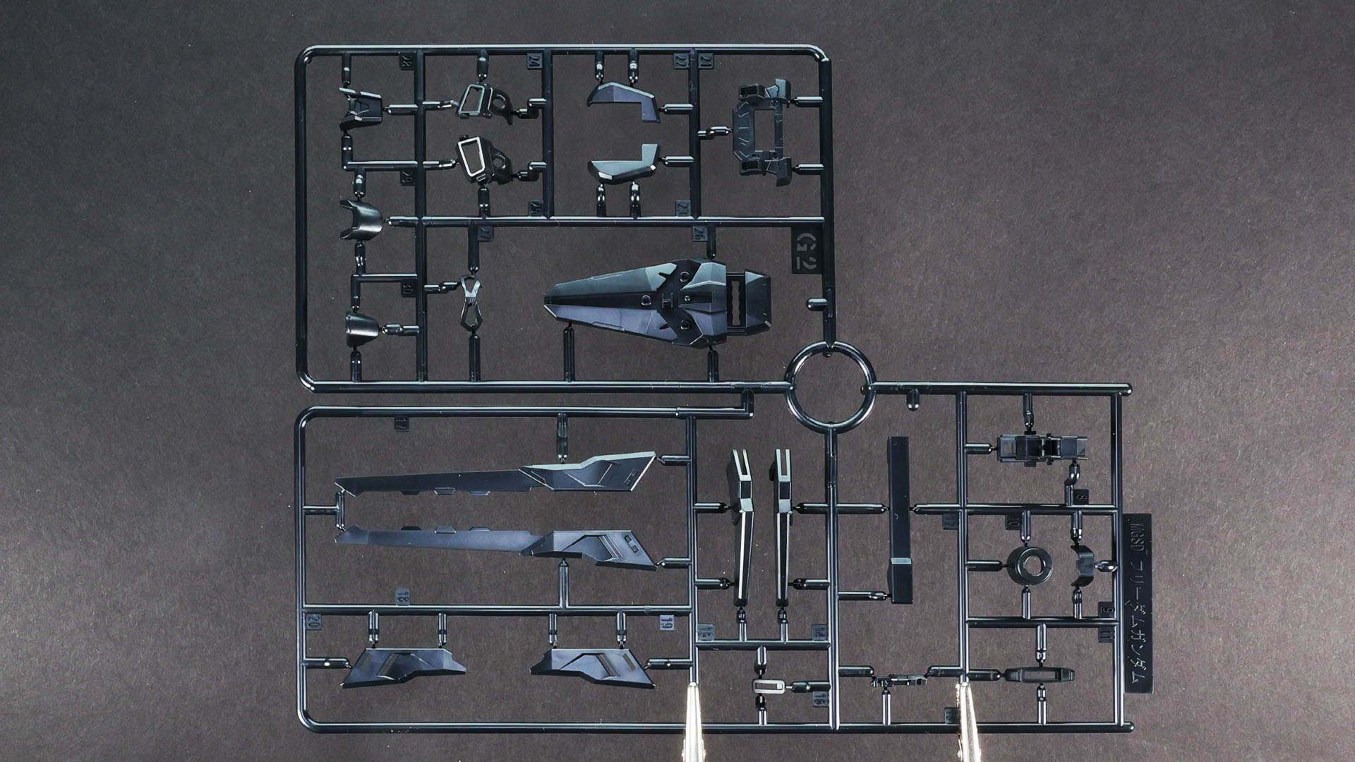 H2：主に背部ウイングと外装