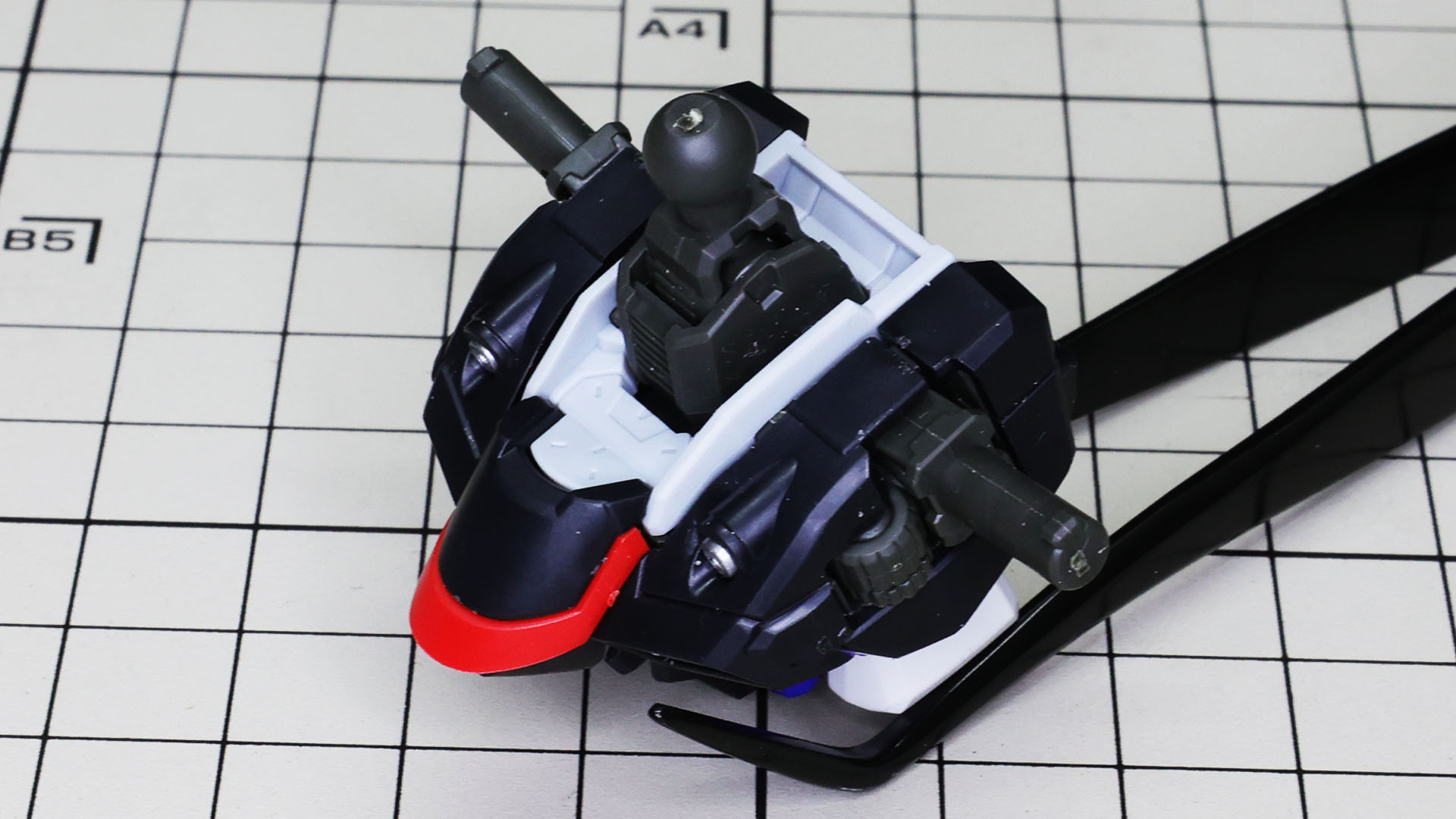 パイロットは乗っていないものの、これはMGだ……！