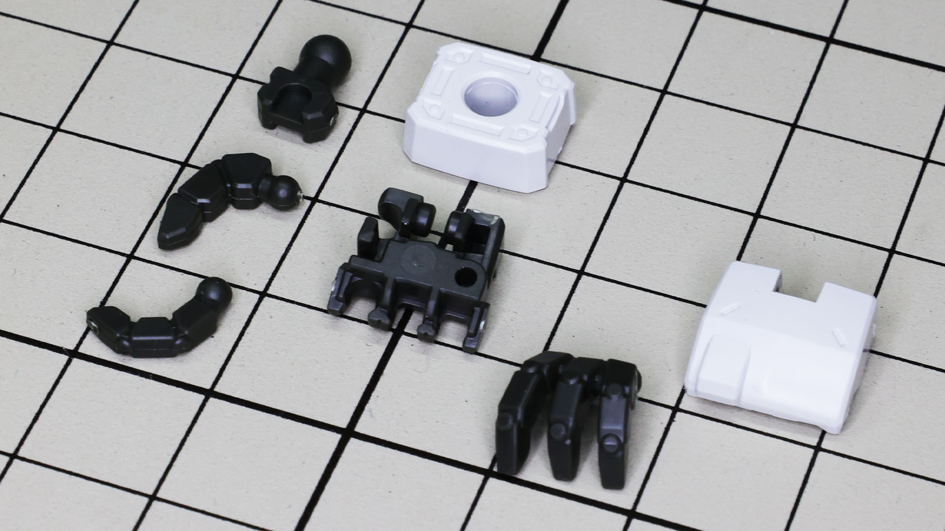 ハンドは親指、人差し指、それ以外でそれぞれ可動させられます