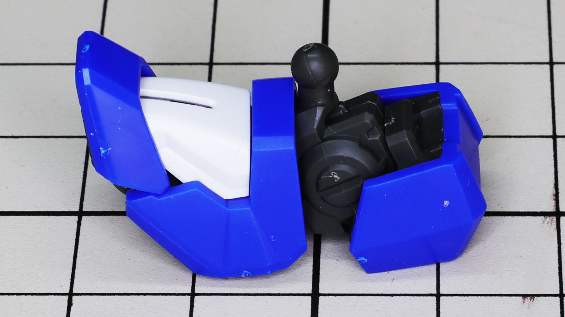 ソール前部はだいぶ跳ね上げられます