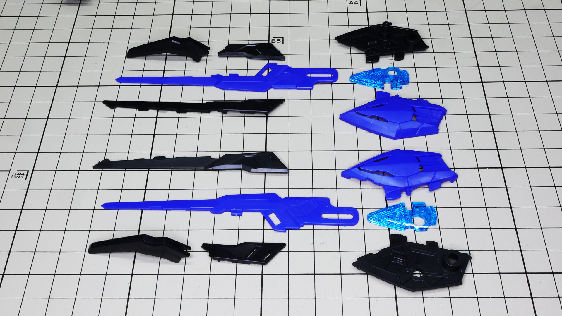 大型のメインウイングは片側2枚あります