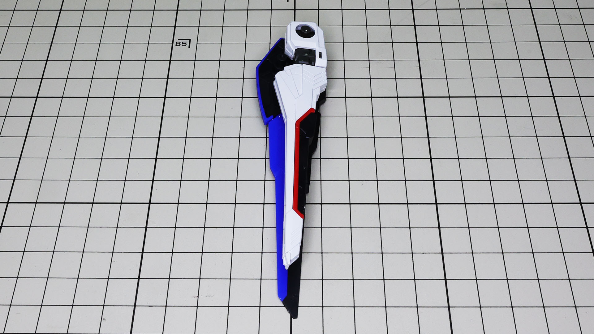 組んだウイングを組み合わせていきます