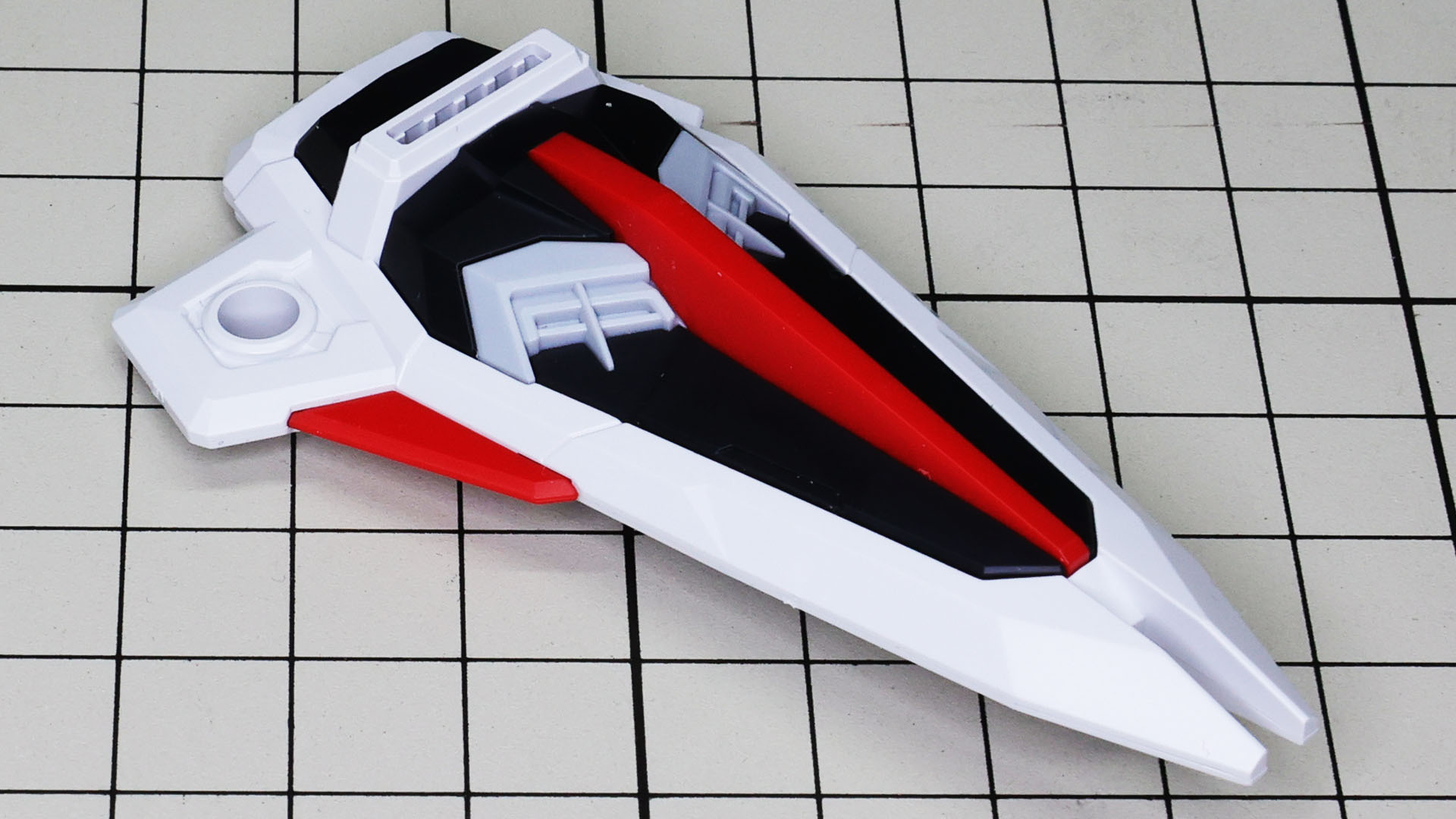 さらにディテールパーツをのせていきます