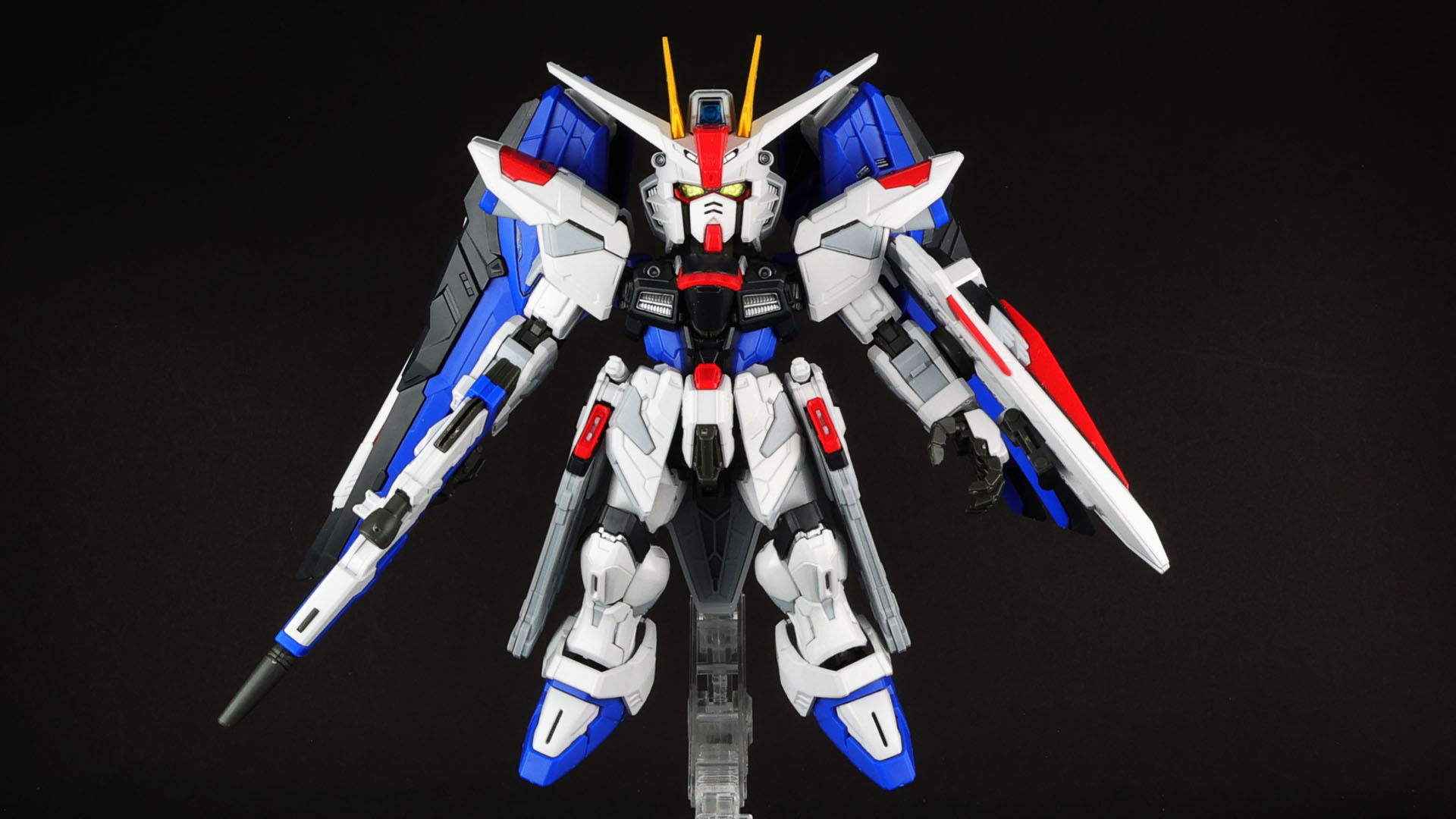 SDの2頭身ではないにせよ、十分にデフォルメされた躯体がかっこいい！