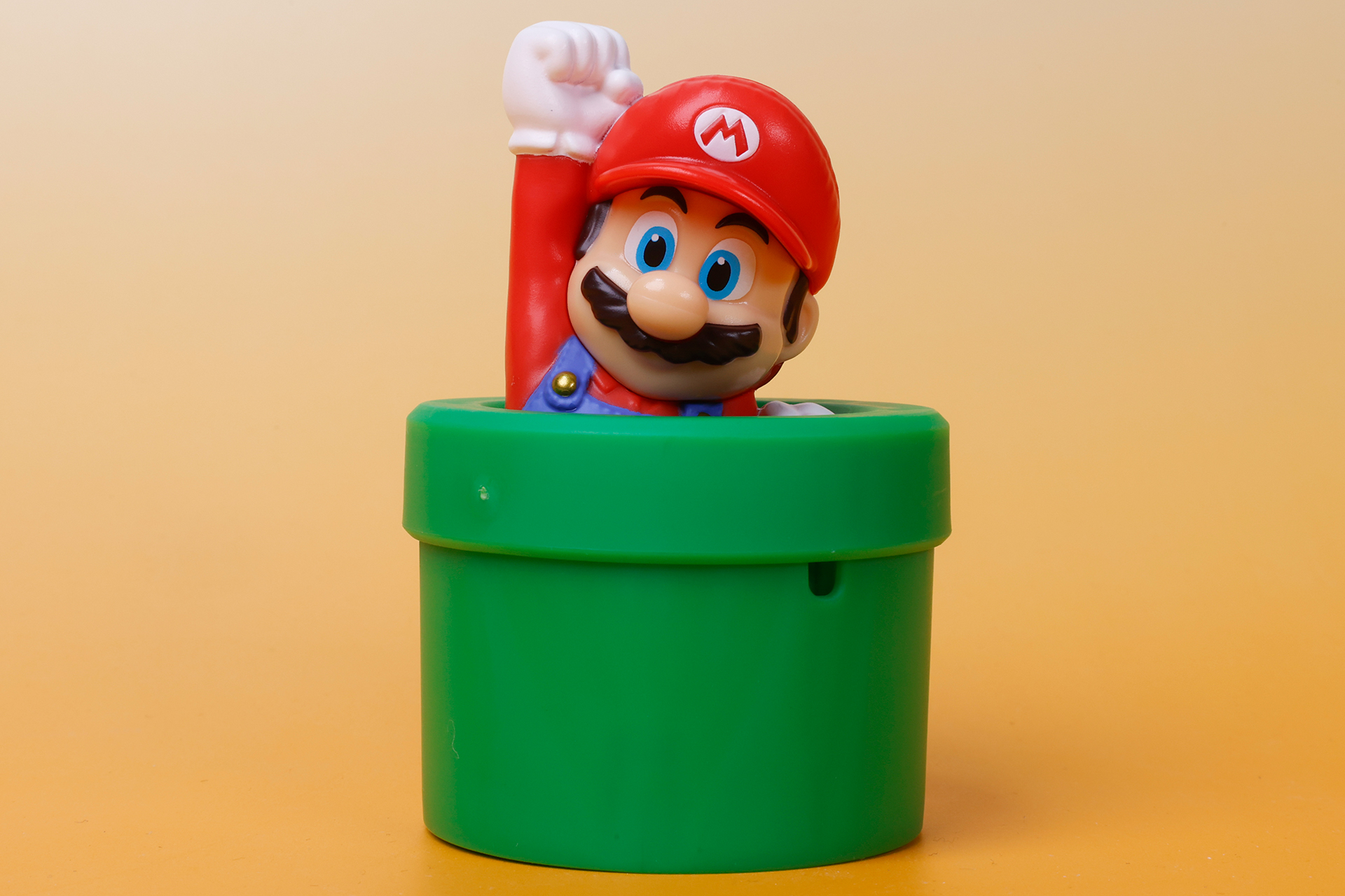マリオが「イヤッフー！」といいながら飛び出してきそうだ
