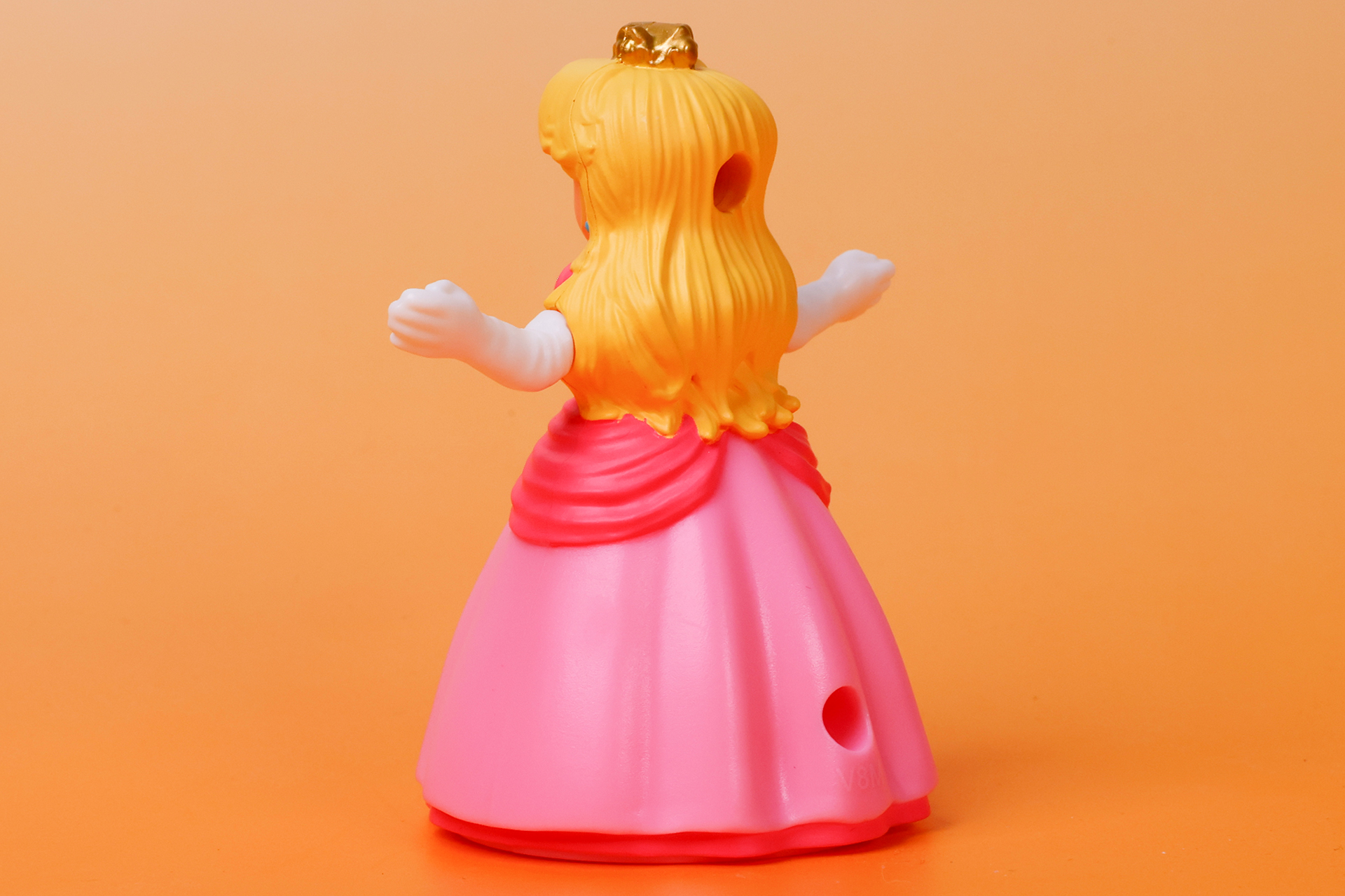 長い髪もピーチ姫の特徴だが、その表現の仕方も面白い