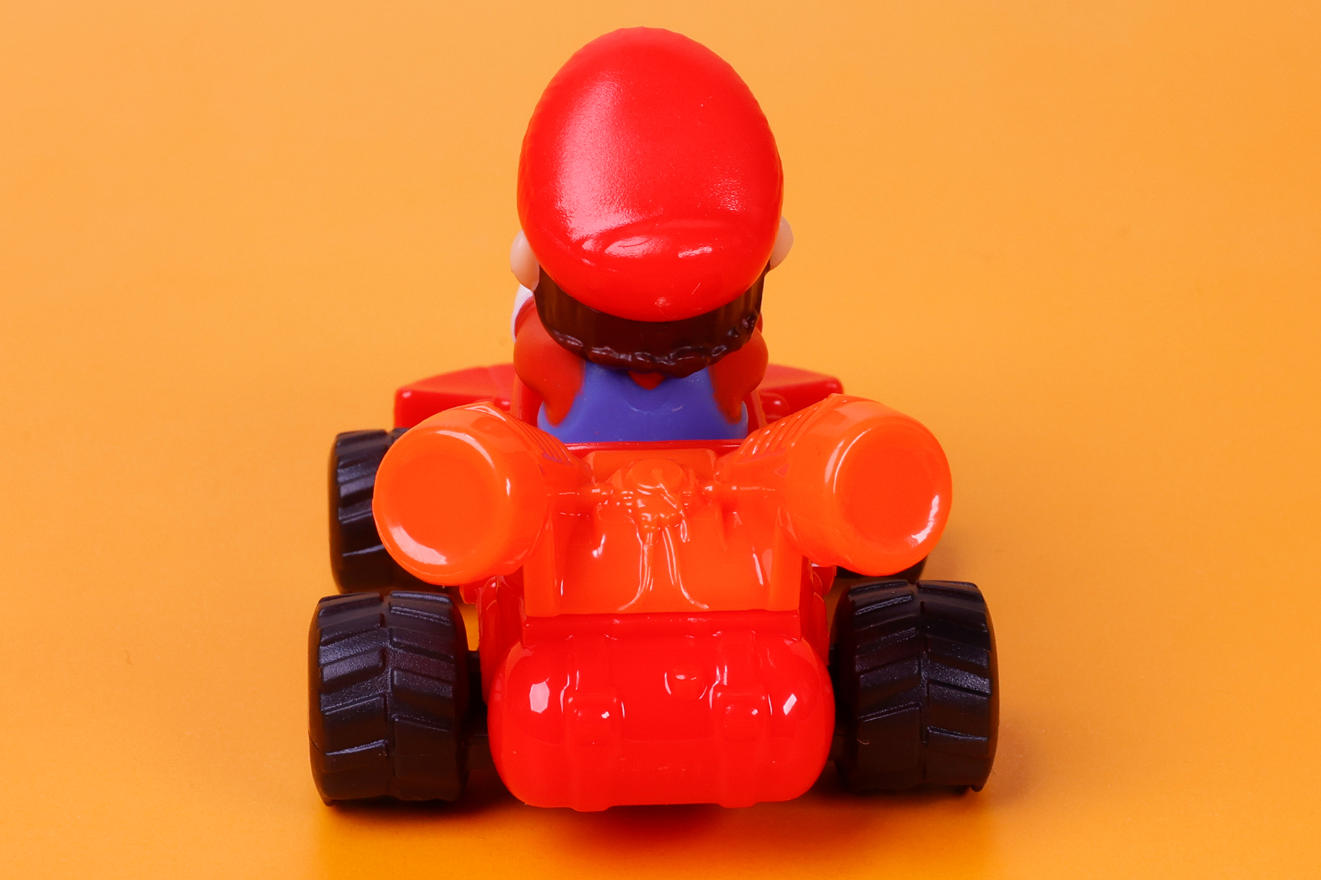 こちらのマリオも、帽子のシワまで再現されている