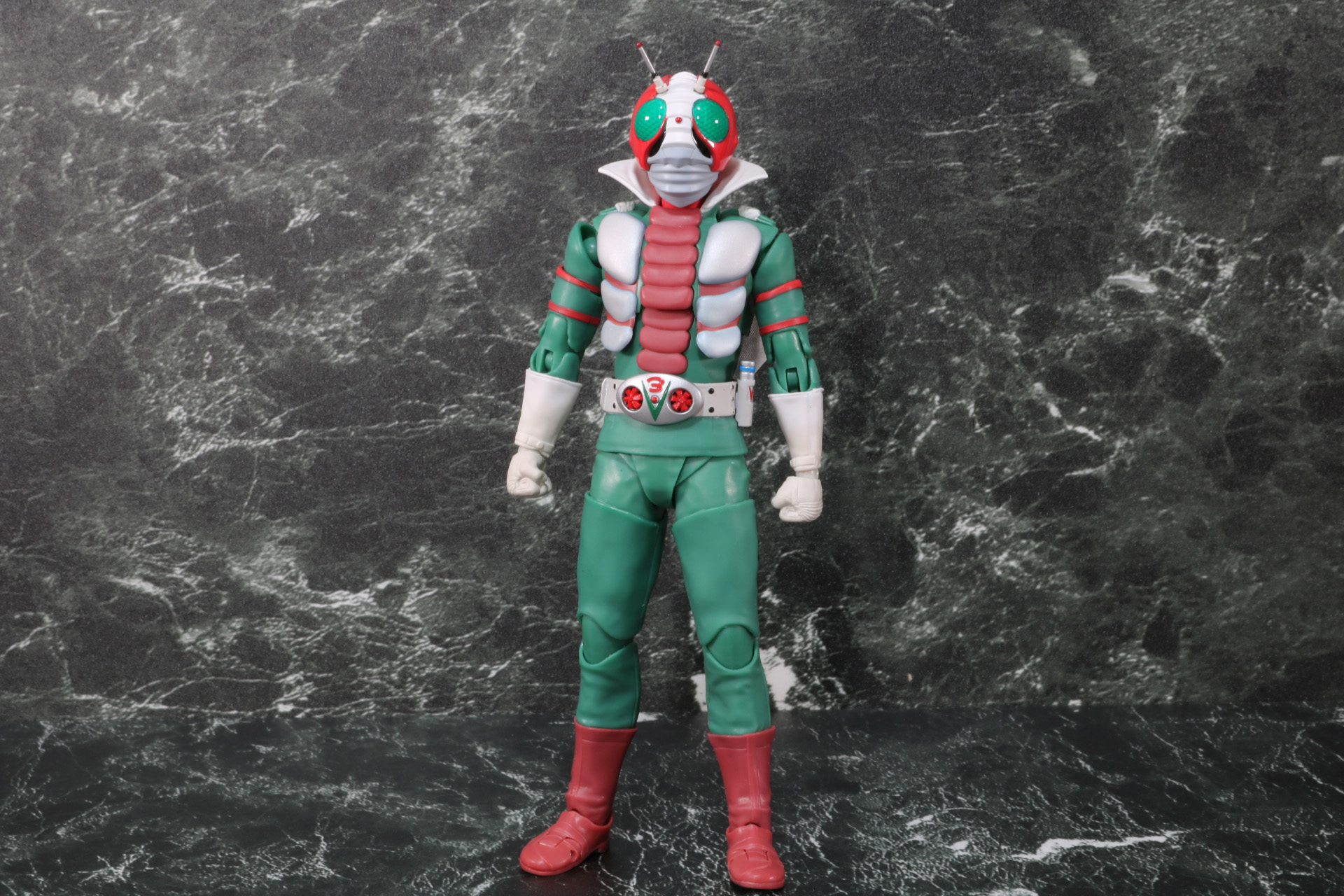 フィギュア本体