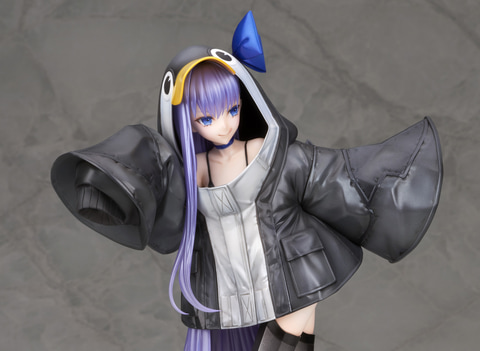 セレブリティなサングラス姿も再現可能。「FGO」よりフィギュア