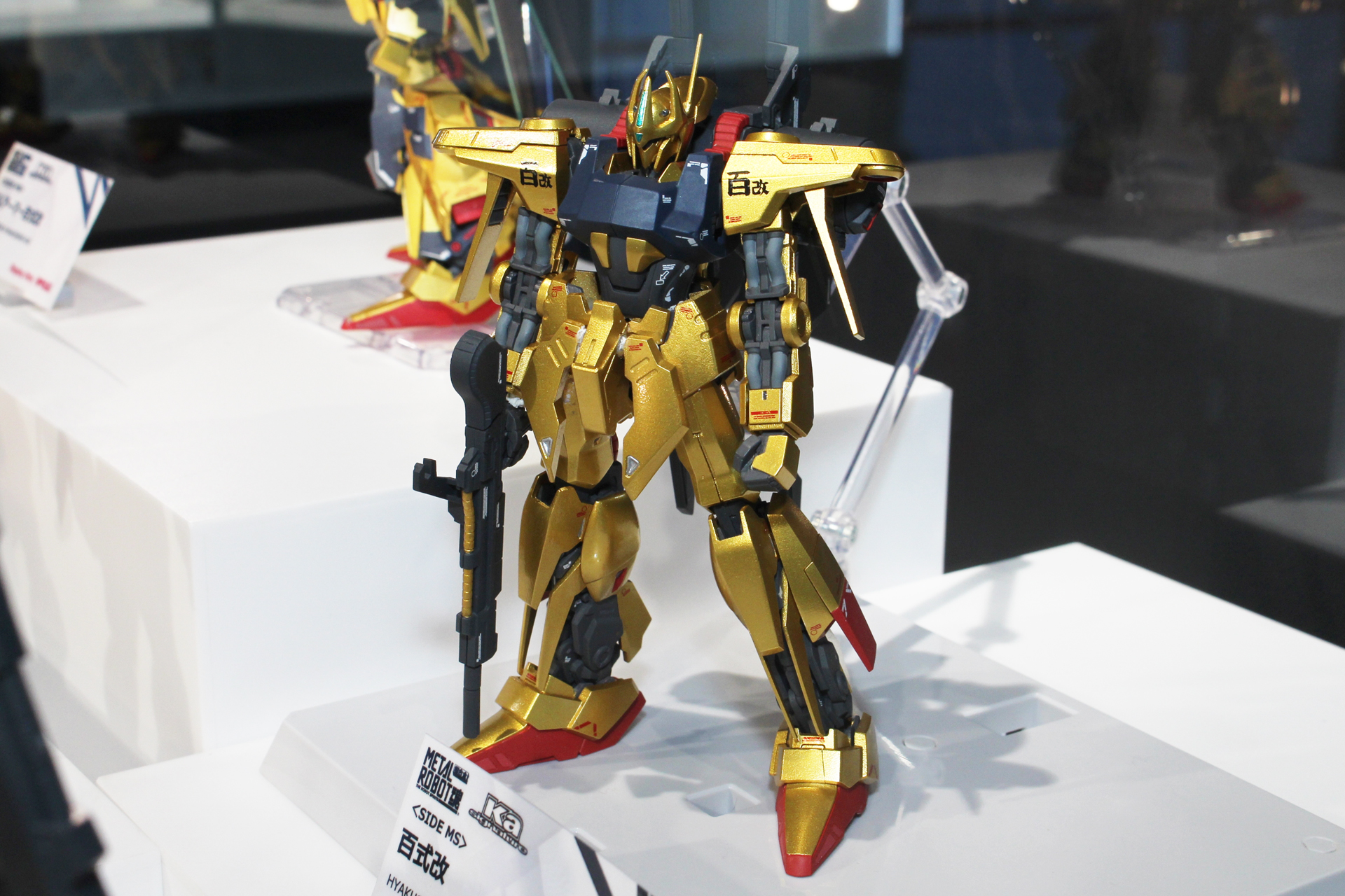 「METAL ROBOT魂＜SIDE MS＞(Ka signature) 百式改」。百式の改良型で、オプションラッチのある肩や後方に大型化した頭部、高機動型のバックパックなどに変化が見られる