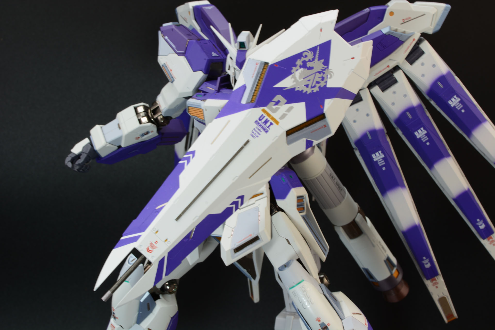 オリジナルデザインのシールドは本体のデザインともよくマッチしている