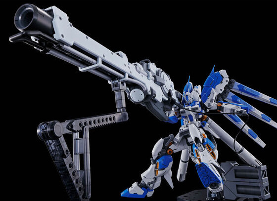 「RG 1/144 Hi-νガンダム専用ハイパー・メガ・バズーカ・ランチャー」。こちらはコミック版のデザインを立体化している