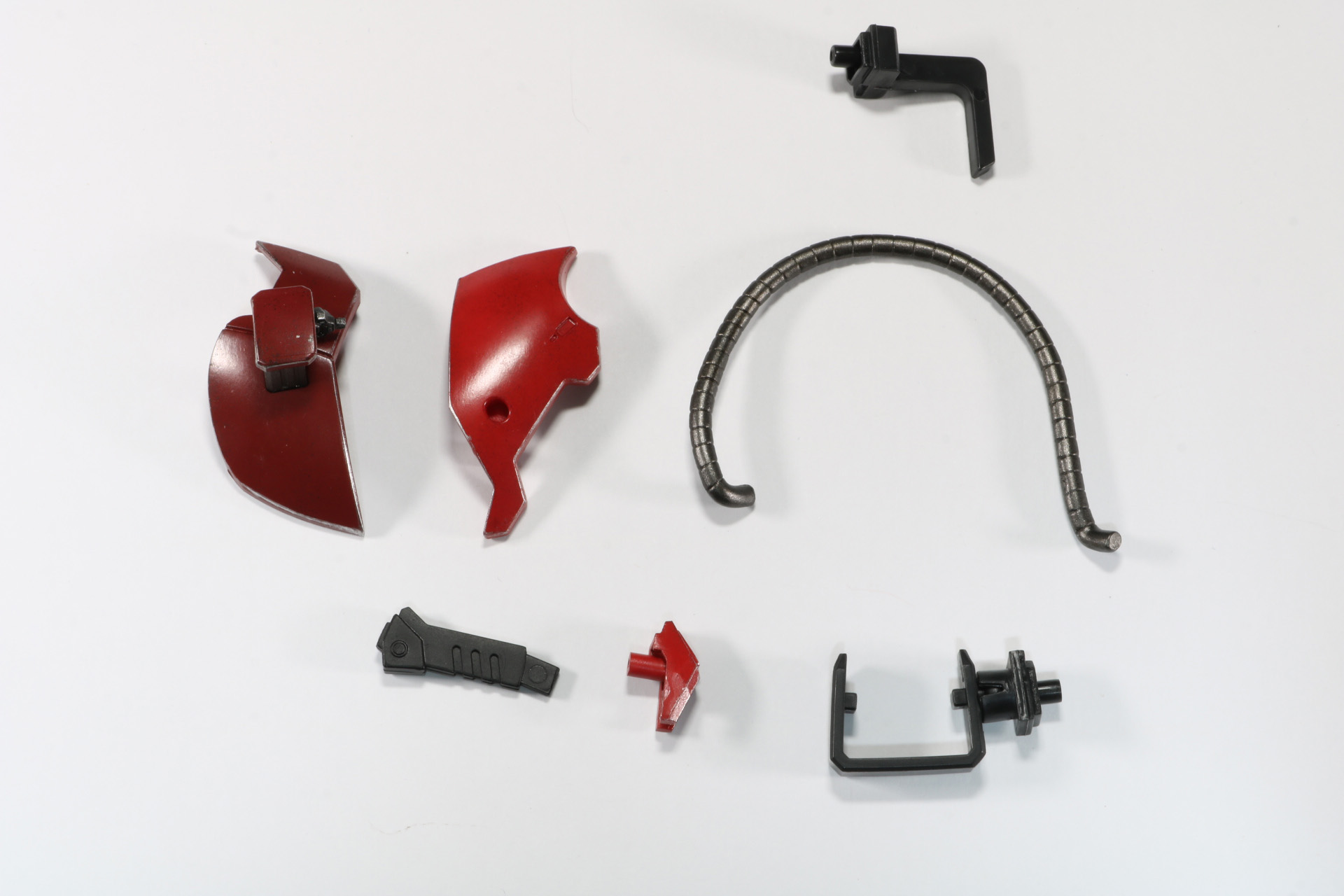 自走改用の脚部交換パーツとケーブルパーツ、交換用股間部パーツ、重装砲のグリップ、盾用の各ジョイントパーツ