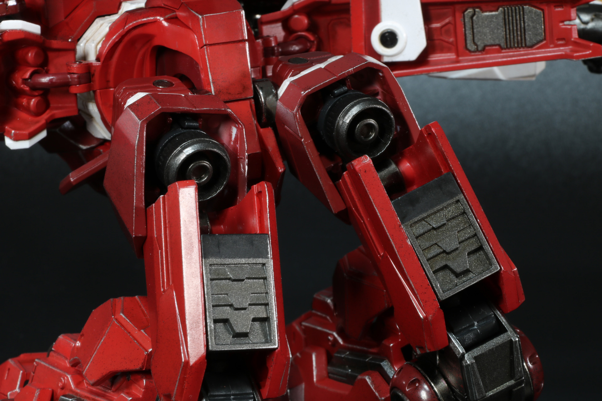 ノズルを押し込んでロックを解除し、脚部を引き抜く