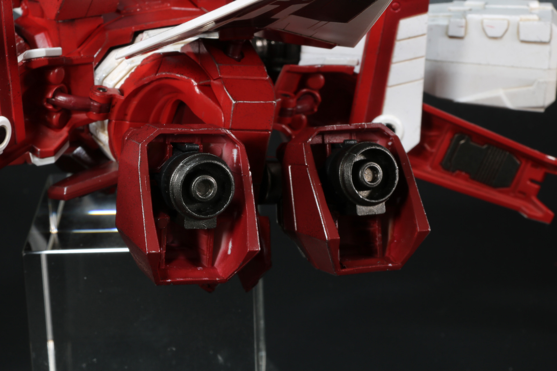 ノズルを押し込んでロックを解除し、脚部を引き抜く