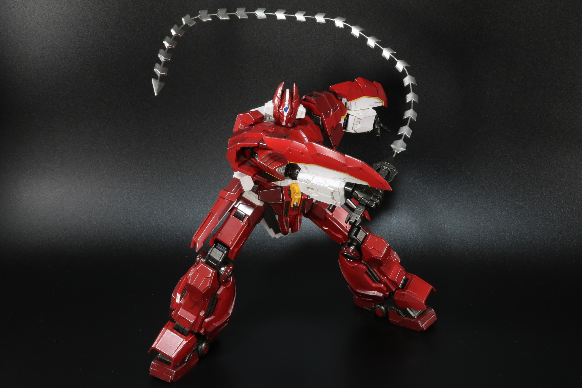 ガリアンソードを変幻自在に操るガリアン