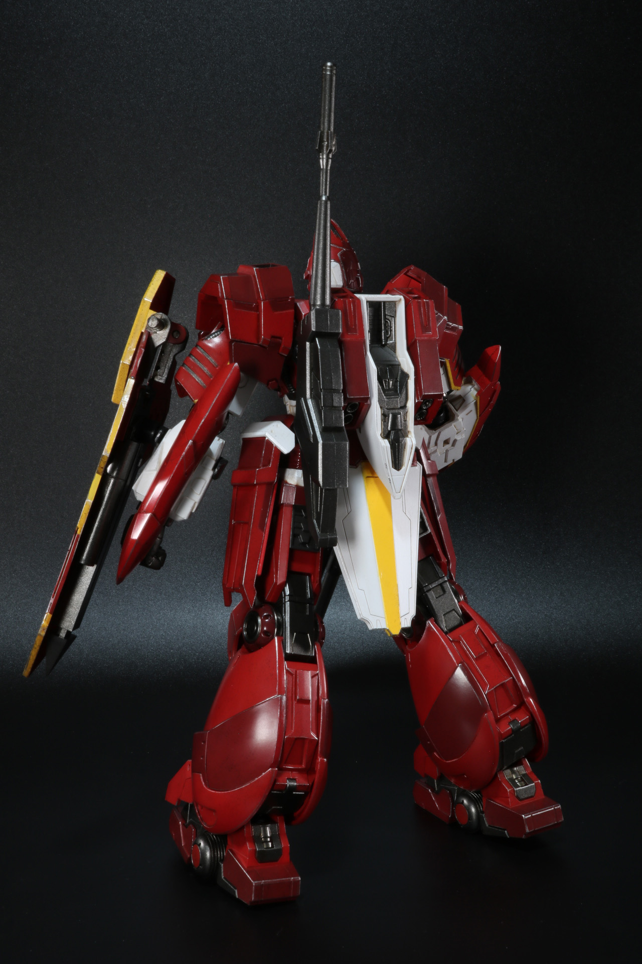 固定砲台時は左右のグリップを持たせる形となっている